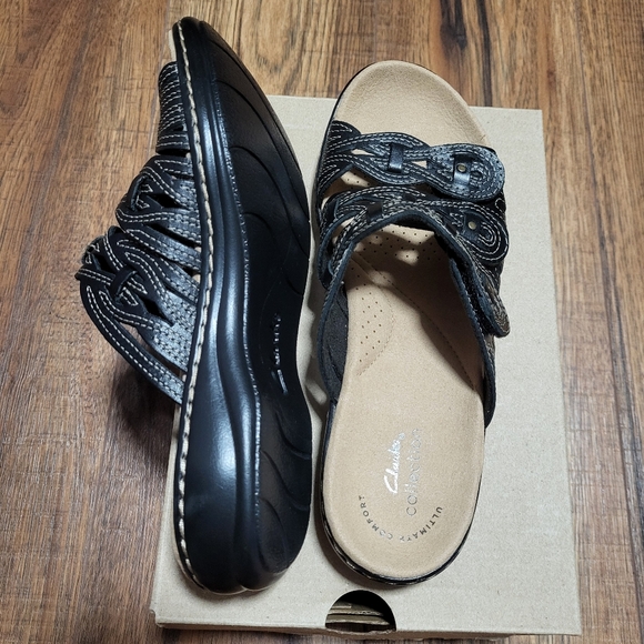 Clarks Collection Women's Leisa Faye Flat Sandals. - Picture 8 of 11